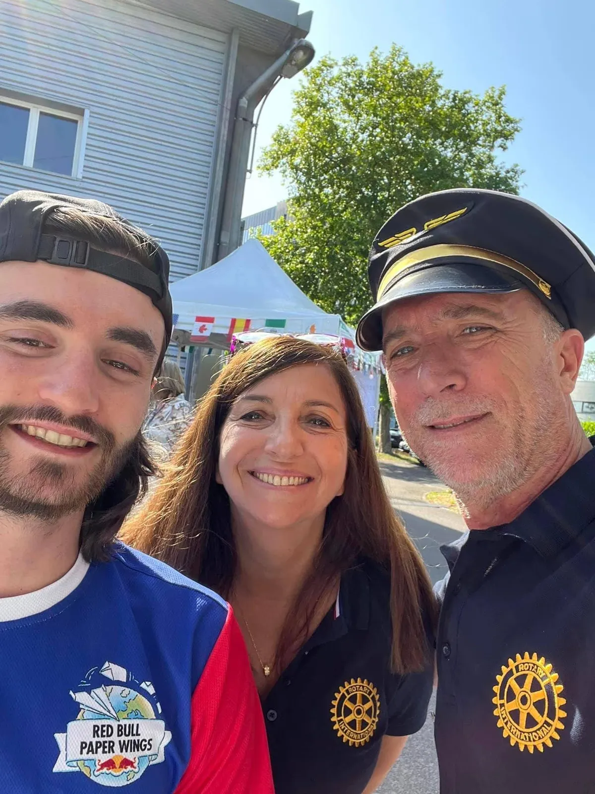Selfie de bénévoles et participants du Championnat, édition 2023